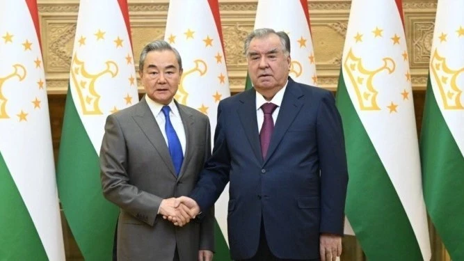 Emomali Rahmon met with the head of the Chinese Foreign Ministry