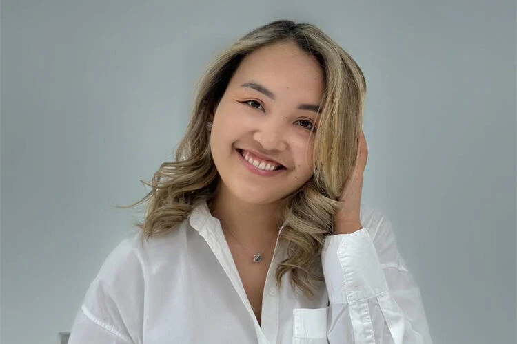 I Could - Every Woman Can. The Story of Jazhel from Osh about Life in China and India