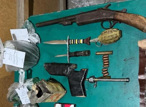 A man was detained in the Moscow district for possession of drugs and weapons