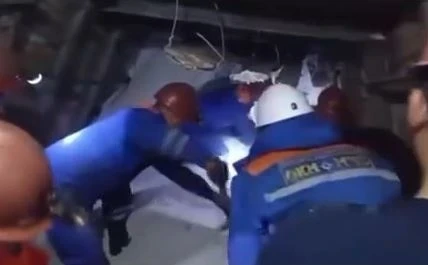 In Suluktu, rescuers successfully extracted miners from under the rubble