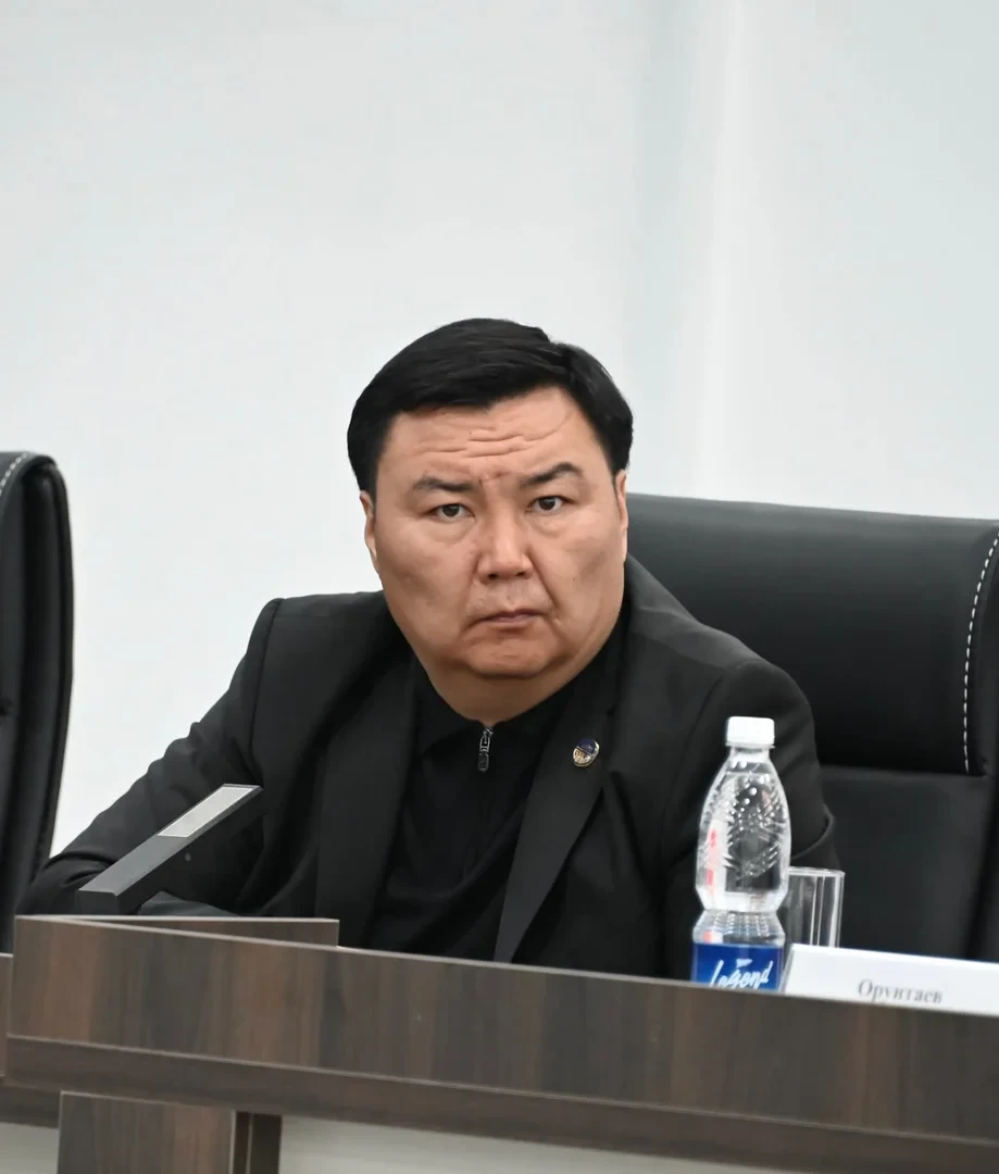 Нурдан Орунтаев встретился с руководителями стройкомпаний страны