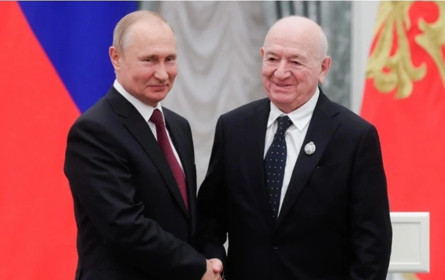 Putin called Nikita Simonyan a legend of football and expressed his condolences