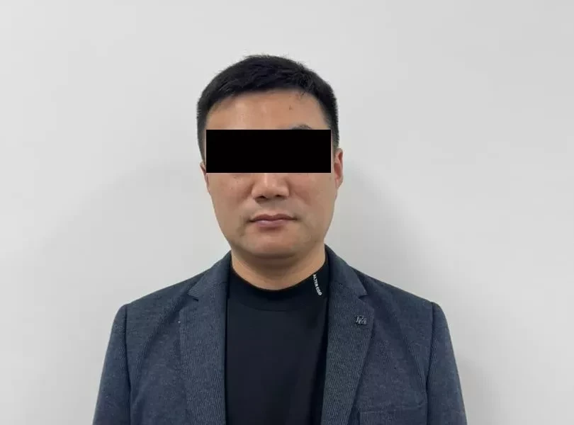 A Chinese citizen, the general director of the Dolpran gold mining site, has been detained for causing significant damage to the environment.