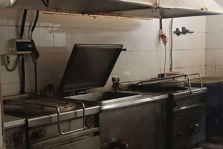 В РФ опубликовали фото кухни, где мигранты варили фасоль, отравившую 350 человек