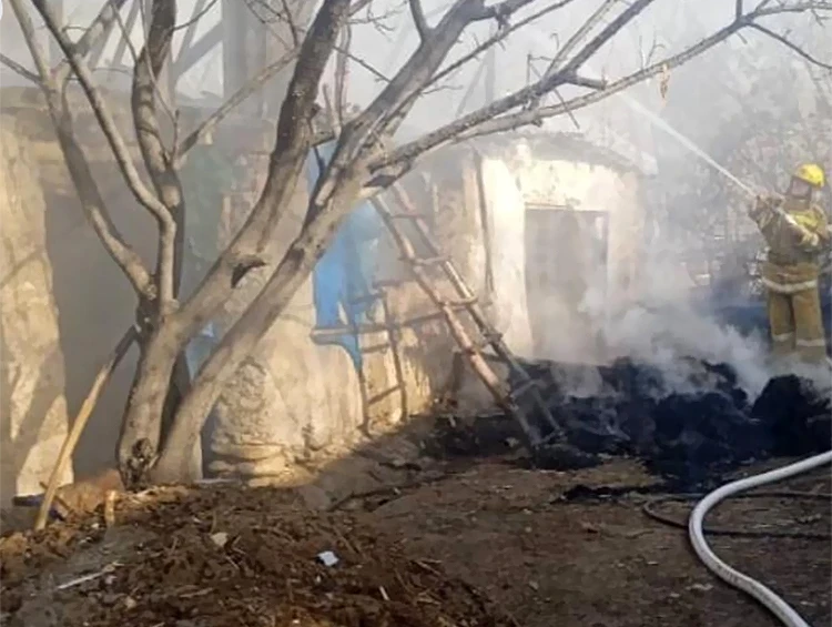 В Араванском районе Ошской области в результате пожара погиб семилетний ребенок