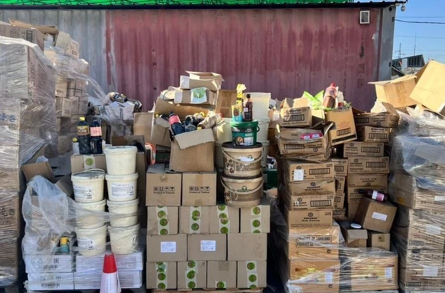 В Бишкеке ликвидирована большая партия просроченных пищевых продуктов