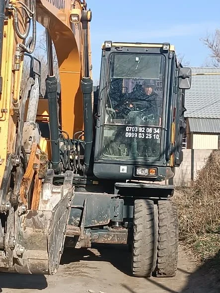 Tree removal in the Chui region – faster with an excavator