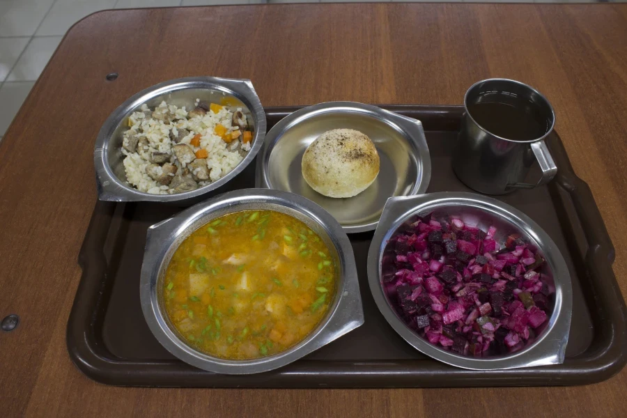 Меньше картошки, больше мяса и овощей. ГСИН предложил новые нормы питания для заключенных