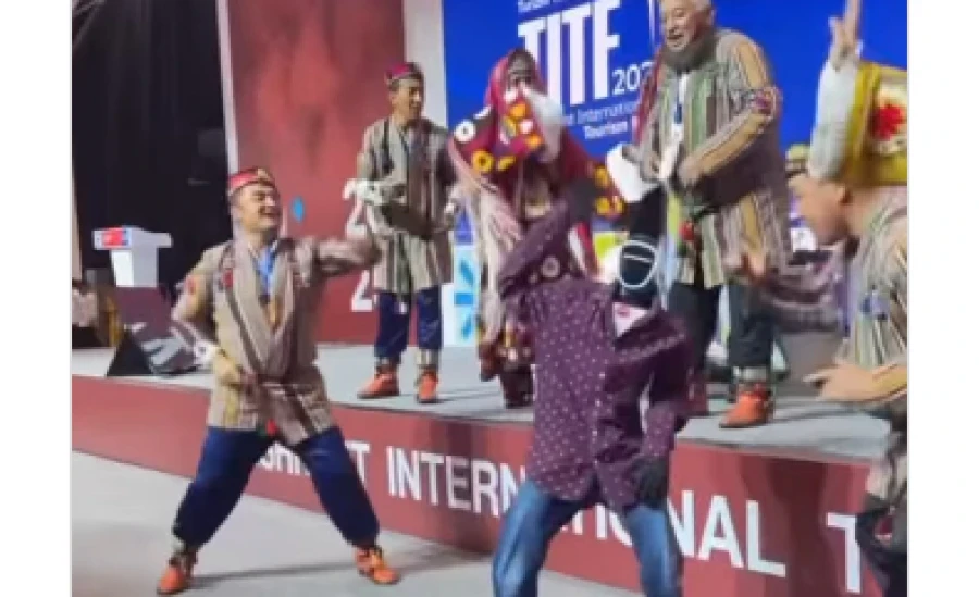 Robot Danced at the Exhibition in Tashkent