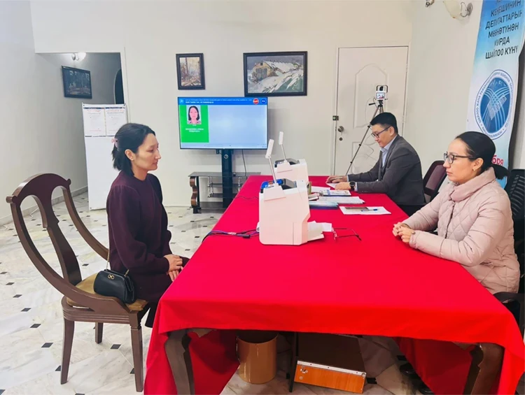 The first voting polling station abroad has completed its work