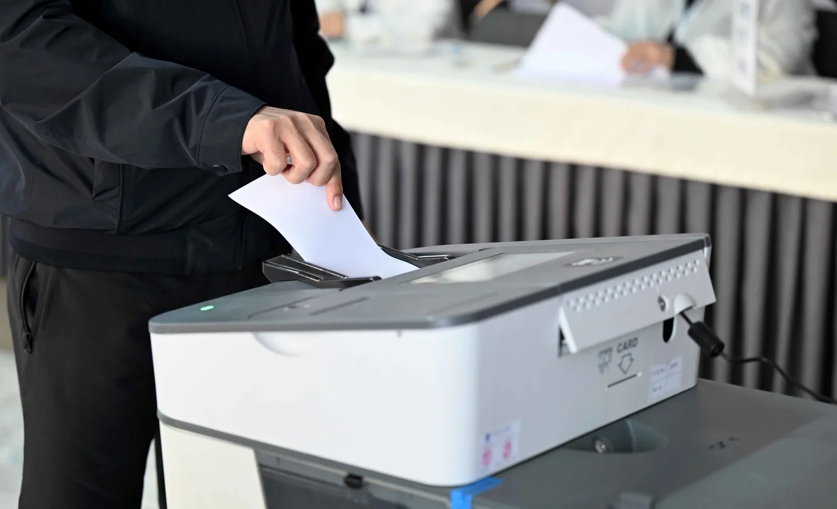 Voter turnout in the elections by 7:00 PM exceeded 34%