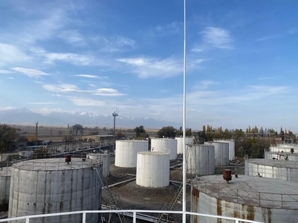 The oil depot "Kyrgyzmunayzat" in the Chui region has been returned to state ownership.
