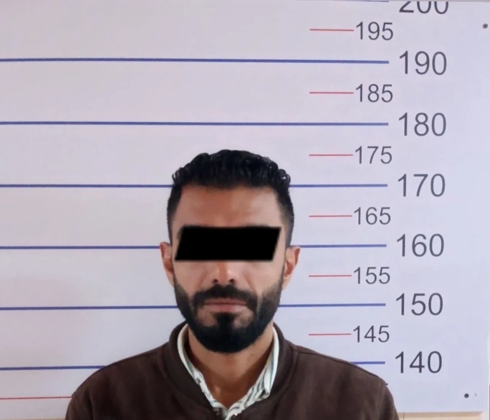 Foreigners detained in Bishkek while handing a bribe to a police officer