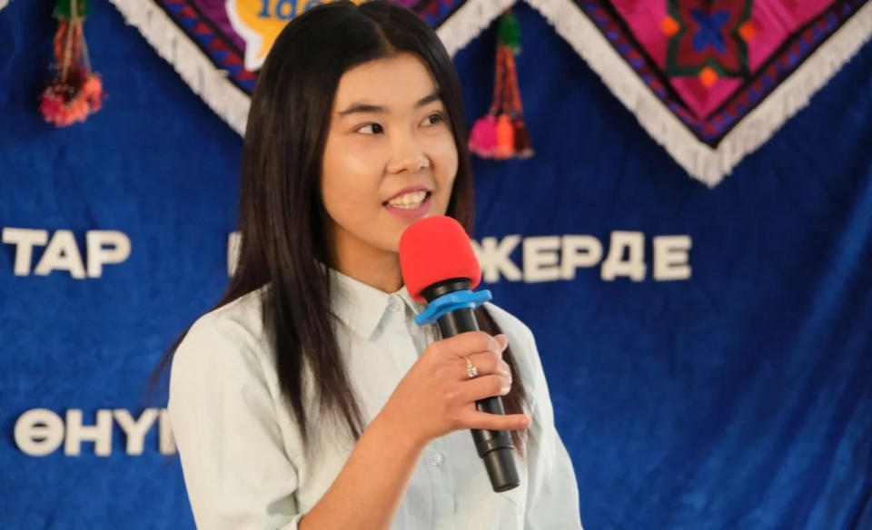 Родинага кызмат кылгым келет жана тарыхта из калтыргым келет - студент кыз менен интервью