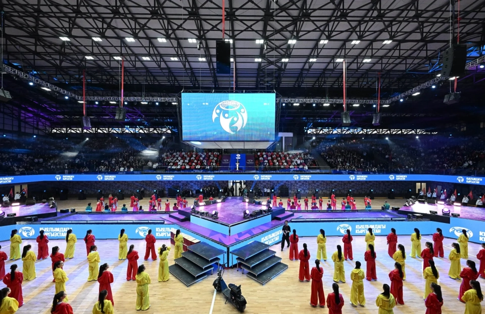 Sadyr Japarov at the Youth Forum: My Goal is to Build the Kyrgyzstan of My Dreams