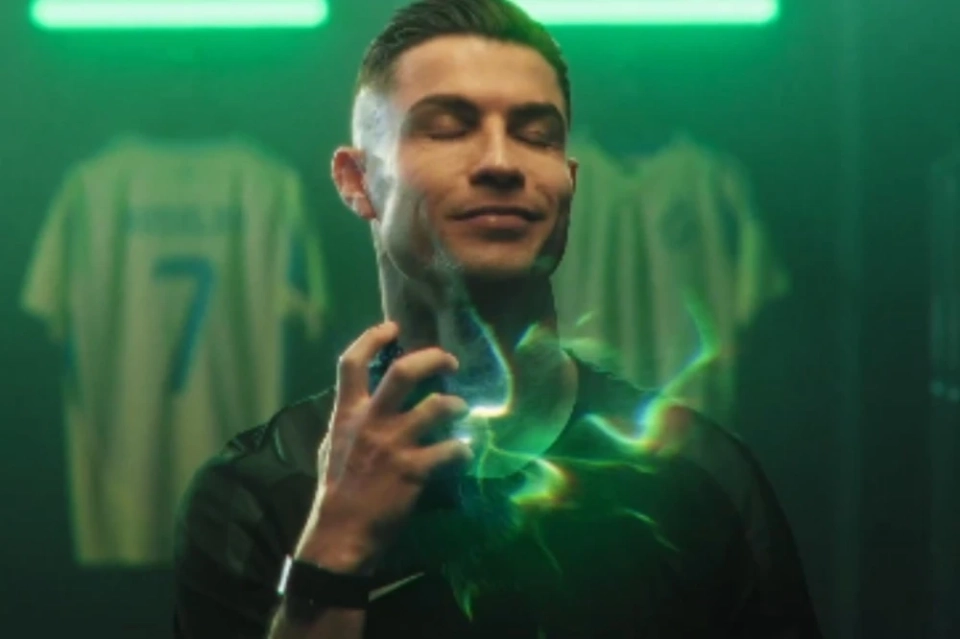 Криштиану Роналду представил новый аромат "CR7 Energy"