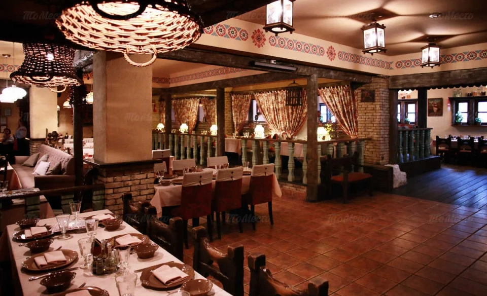 Ресторандар, кафе жана клубдар 22:00дө жабылышы керек - Ташиев