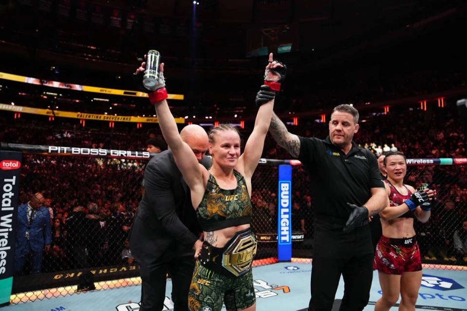 Турнир UFC 322: кыргызстанка Валентина Шевченко разгромила Вейли Чжан