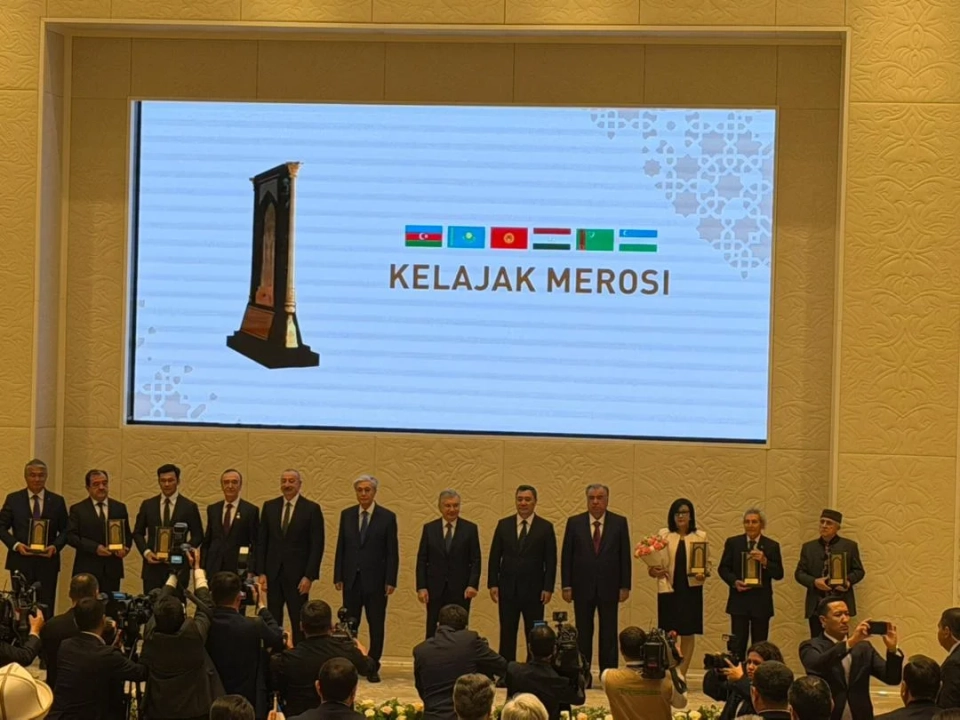 Садыр Жапаров принял участие в награждении премии «Келажак мероси» в Ташкенте