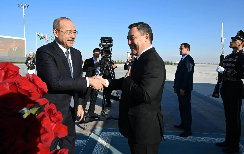 Садыр Жапаров прибыл с рабочим визитом в Узбекистан