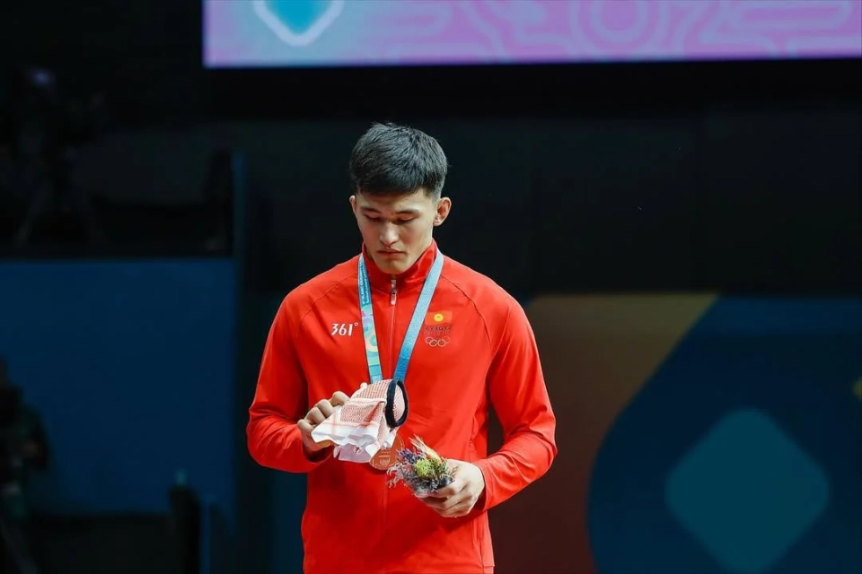 Wrestler Asan Zhanishov became the bronze medalist of the VI Islamic Solidarity Games