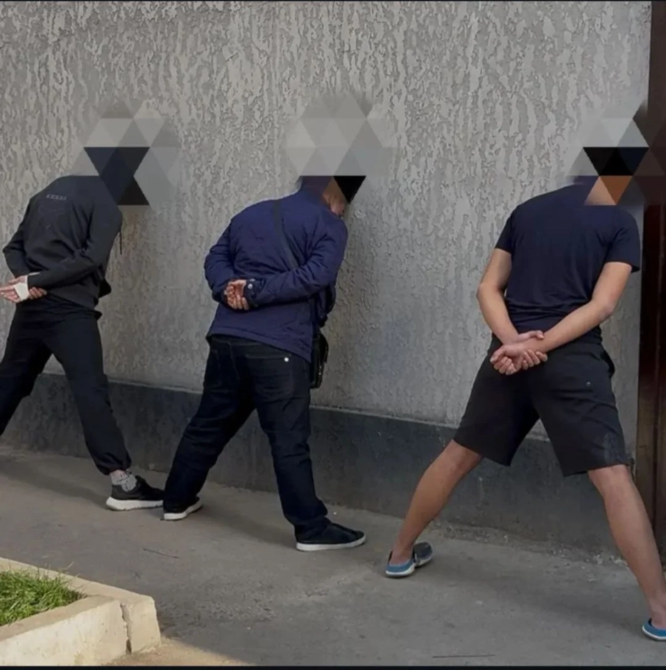 They threw stones at each other. A mass clash occurred in the city of Manas.