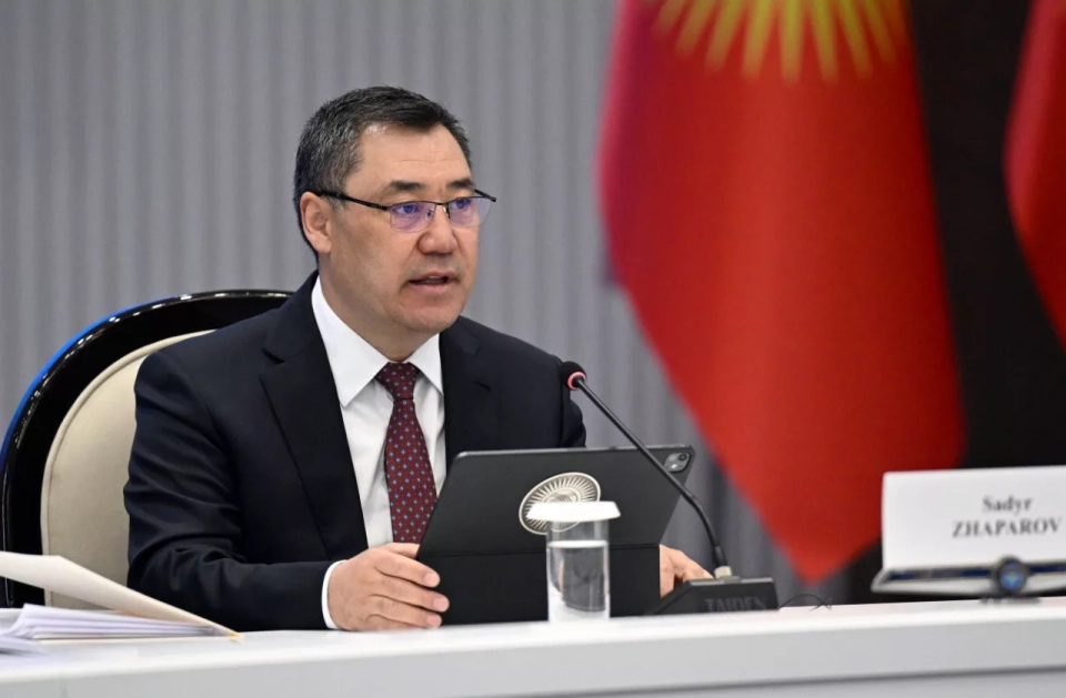 Мечит $55 млн: Садыр Жапаров Абдукадыр Хабибулладан келген белек боюнча түшүндүрмө берди