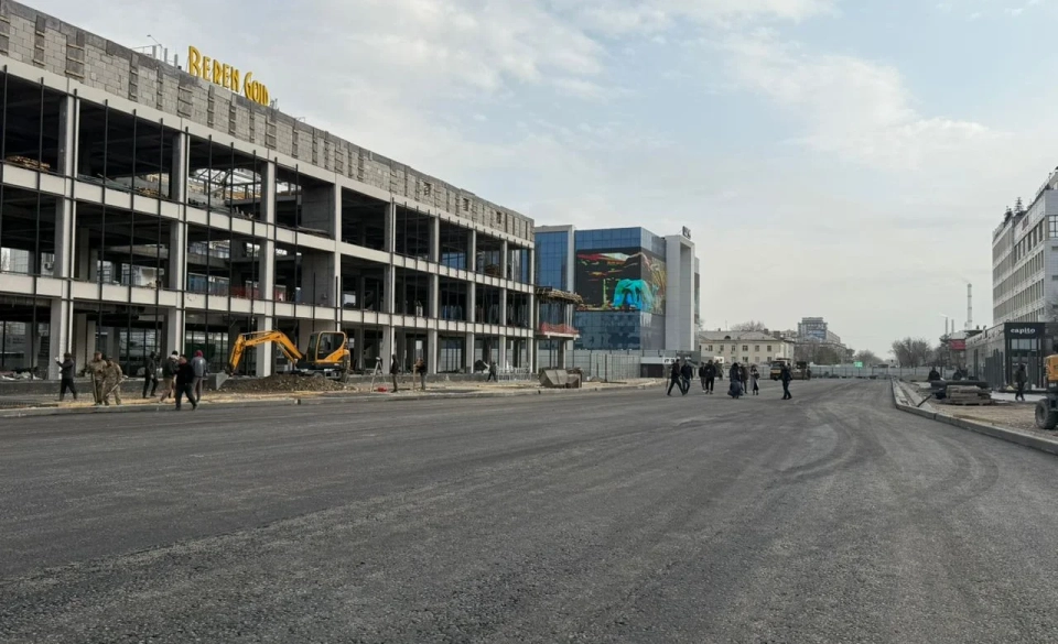 Old Bishkek. Has the new road in the center of Bishkek widened or narrowed?