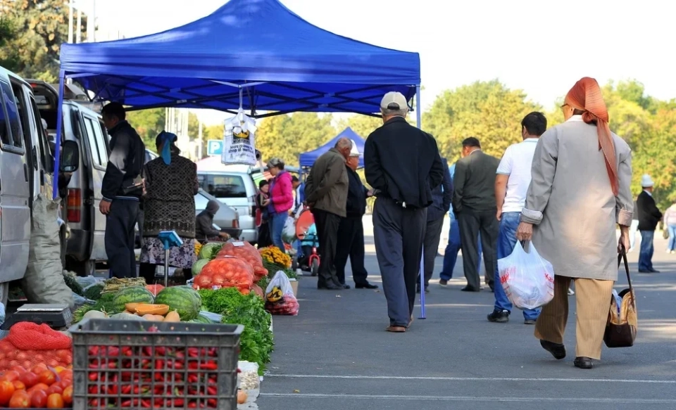 Agricultural fairs are held on weekends in Bishkek