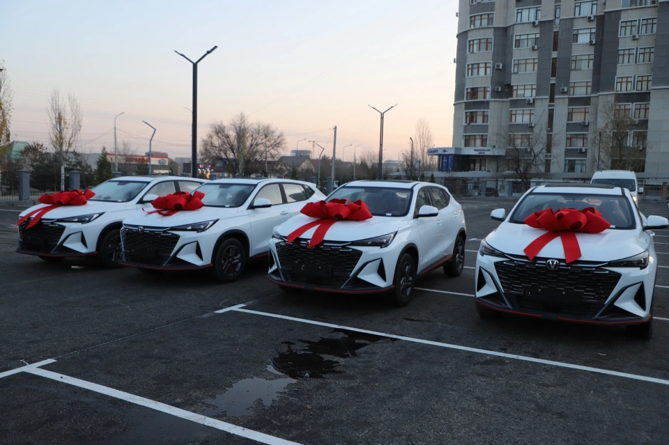 The Head of the State Committee for National Security transferred official vehicles to the Center for the Protection of Motherhood and Childhood