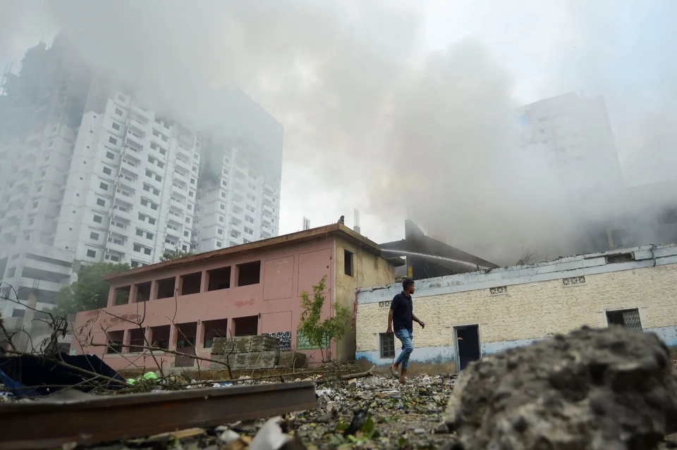 Powerful explosion at a Pakistani factory: 15 people killed