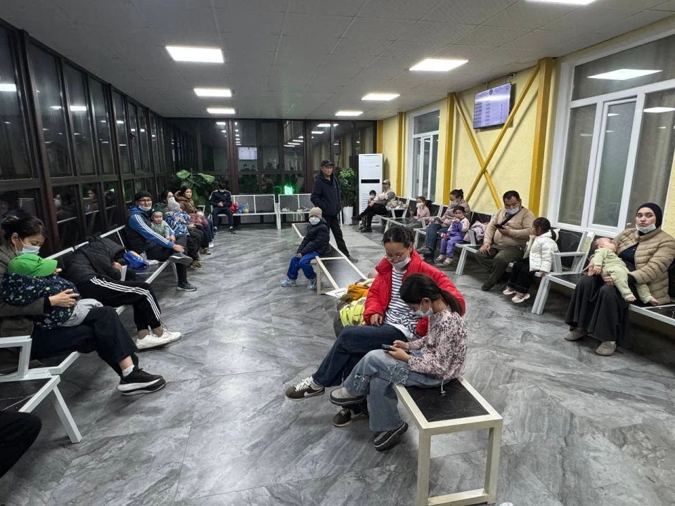 Checheybaev visited children's hospitals in Bishkek due to a surge in cases of ARVI and influenza