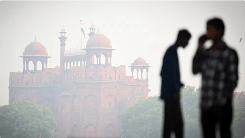 Нью-Дели накрыл смог, что вызывает ухудшение самочувствия у 34 млн жителей