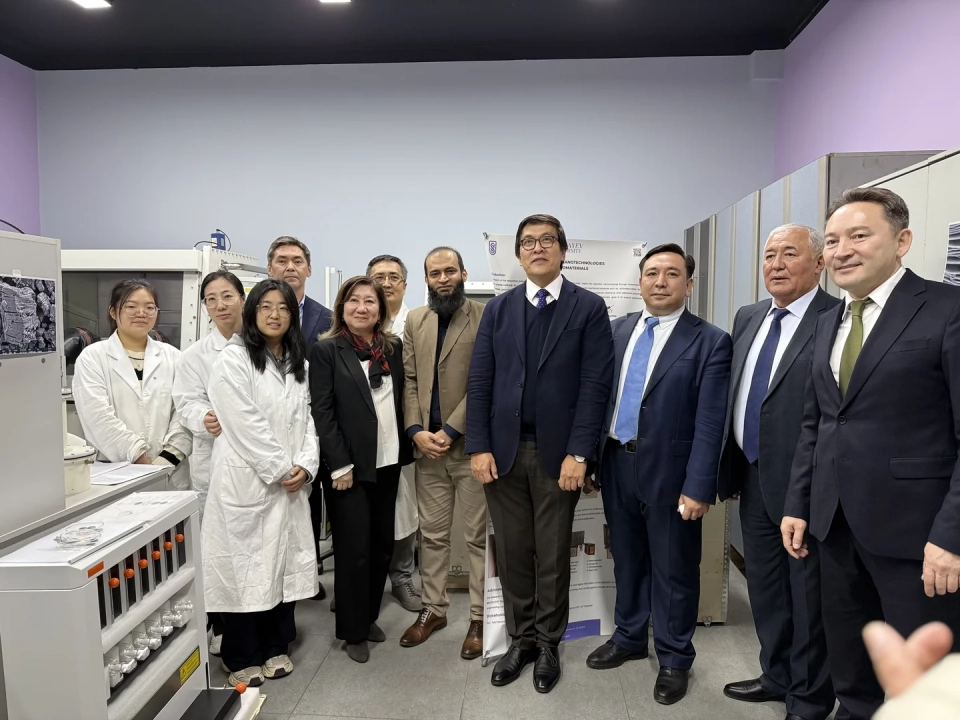 Бишкек изучает казахский опыт в реализации социальных реформ