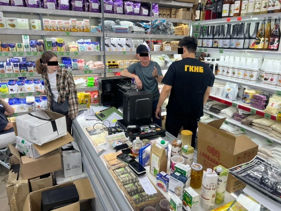 Просрочка из «Корзинки». В КР разоблачена схема продажи просроченных товаров под видом элитной продукции