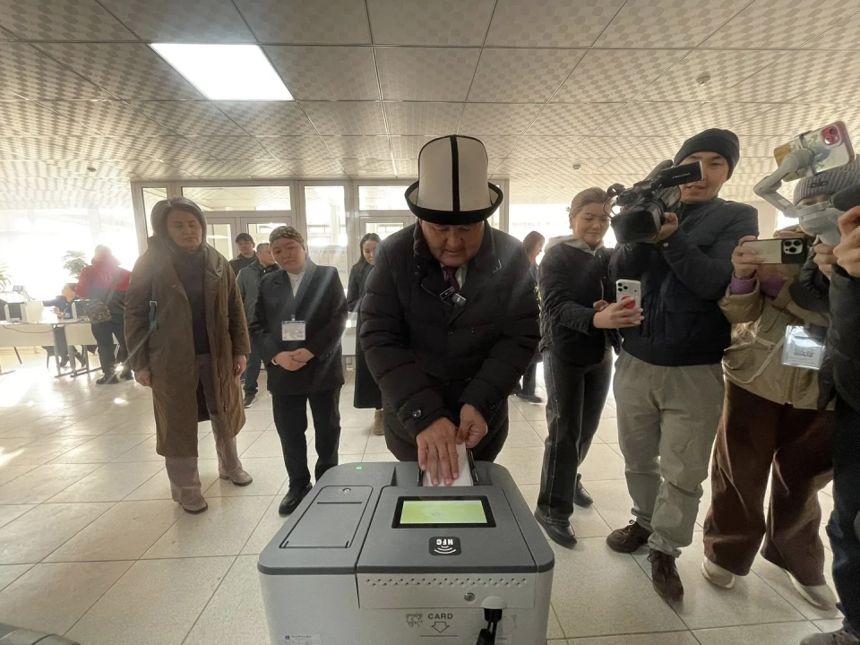 The Mayor of Osh Voted in the Early Parliamentary Elections and Urged Citizens to Be Active