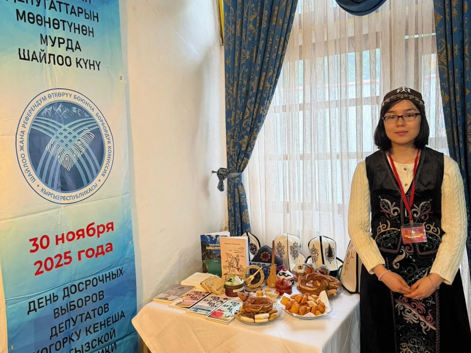 Eight polling stations opened in Turkey for early voting in the parliamentary elections