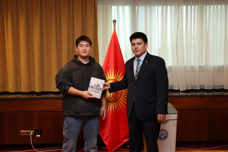 The youngest citizen of Kyrgyzstan voted in Warsaw