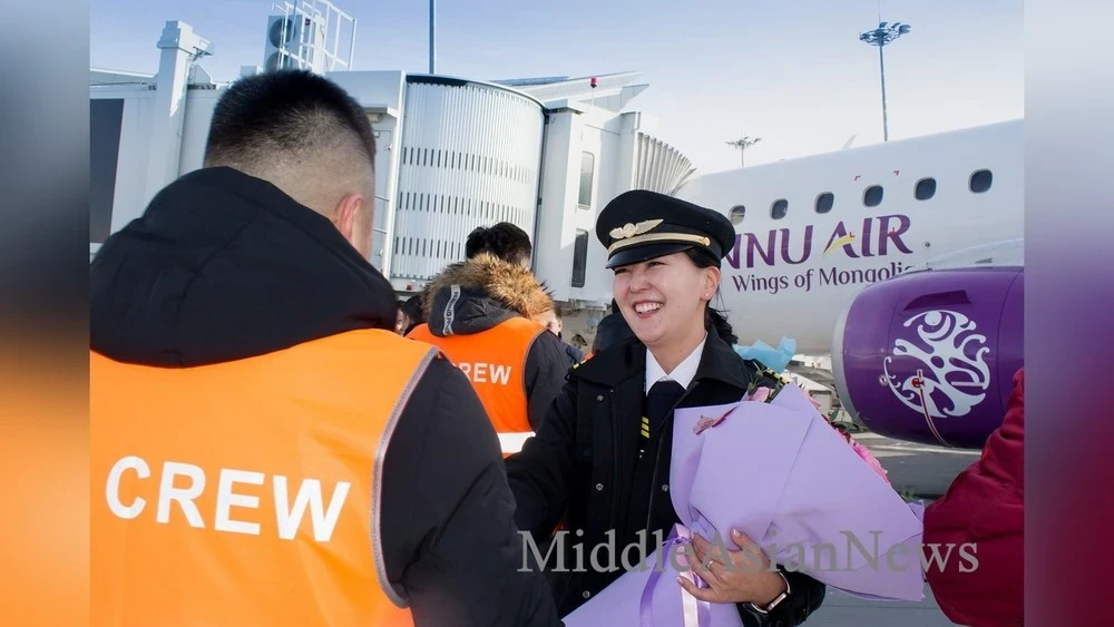 Sky. Airplane. Girls. The second female pilot works at Hunnu Air.