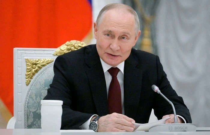 Putin signed a decree on visa-free entry for Chinese citizens into Russia