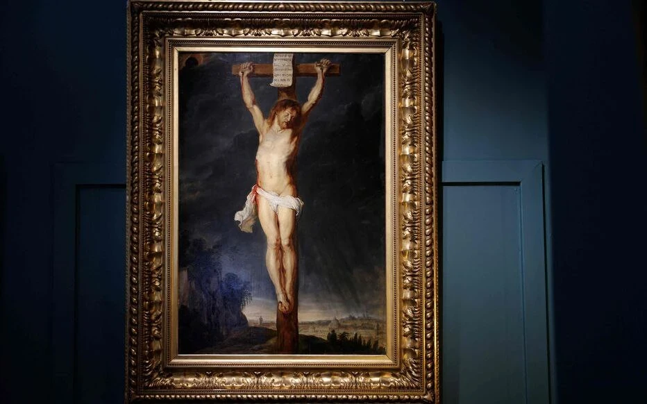The painting that was considered lost for 400 years was sold for nearly 3 million euros.