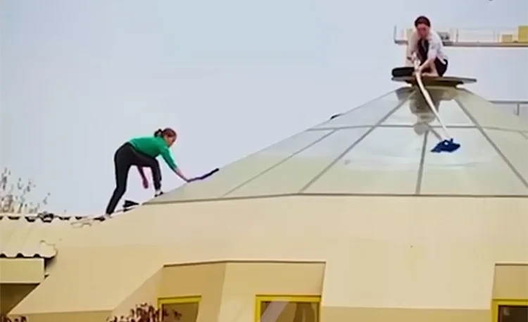 Clearing Company in Bishkek Fined for Hazardous Work Without Safety Equipment