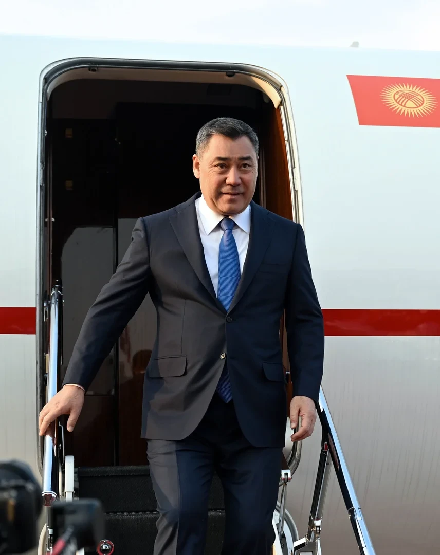 Садыр Жапаров прибыл с государственным визитом в Пакистан - видео