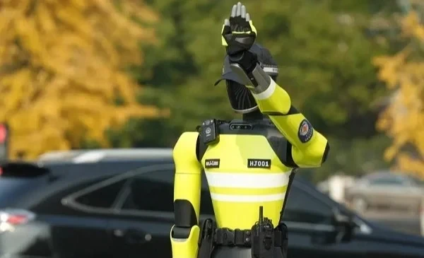 "RoboCop" Has Hit the Streets in China