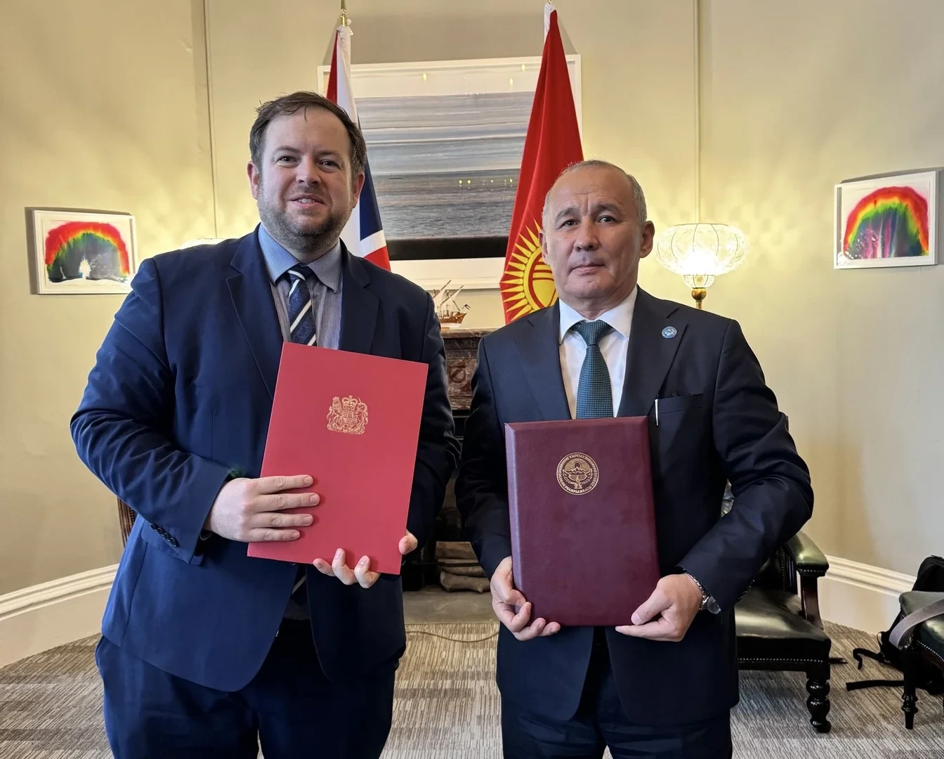 The Cabinet of the Kyrgyz Republic and the Government of the United Kingdom signed a memorandum on critically important minerals