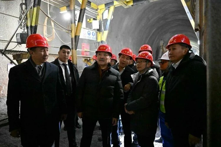 The head of the Kyrgyz government assessed the construction of the tunnel on the KKU railway.