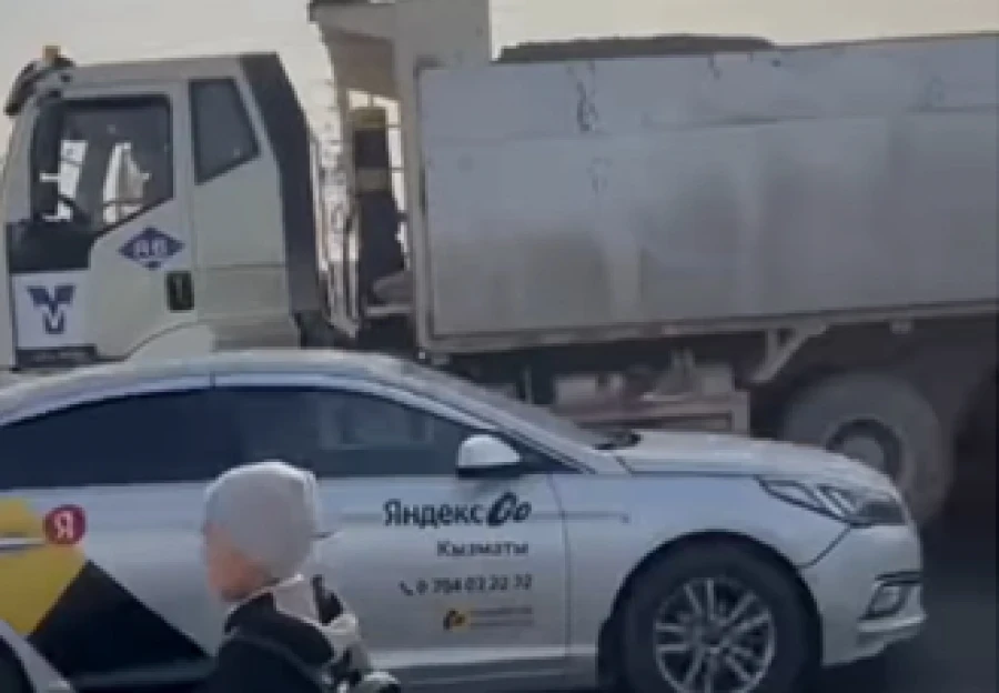 Children on the Bypass Road near Bishkek risk their lives to get to school