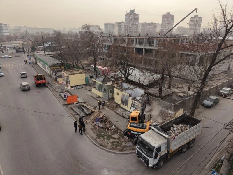 In Bishkek, temporary structures near the old bus station are being demolished