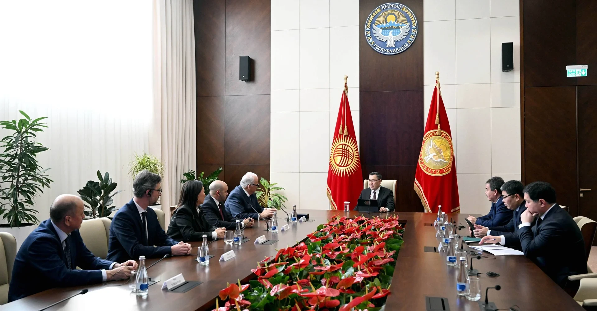 Sadyr Japarov met with the leaders of UWW and UWW Asia