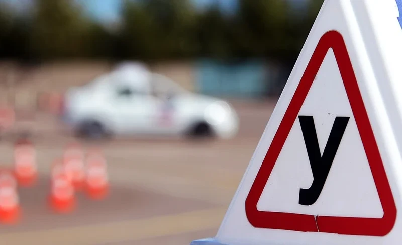 The Ministry of Education has presented new state standards for driver training for discussion.